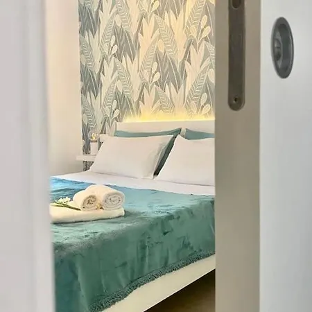 Fondachelli Apartment